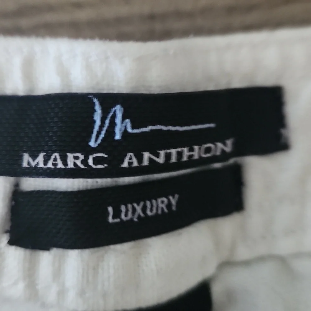 Marc Anthony White Linen Chinos with Elastic Waistband Size 40 / 30